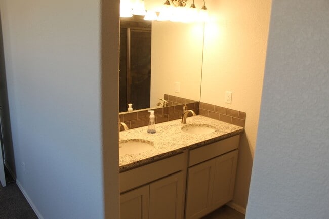 Building Photo - $2400 - 3BR/2BA Newly Built House in Puebl...