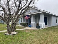 Building Photo - WELCOME TO YOUR CHARMING HOME AT THE COTTAGES AT SOUTHLAKE