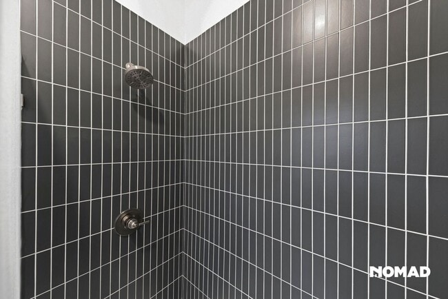 Building Photo - 630 Headley Ave