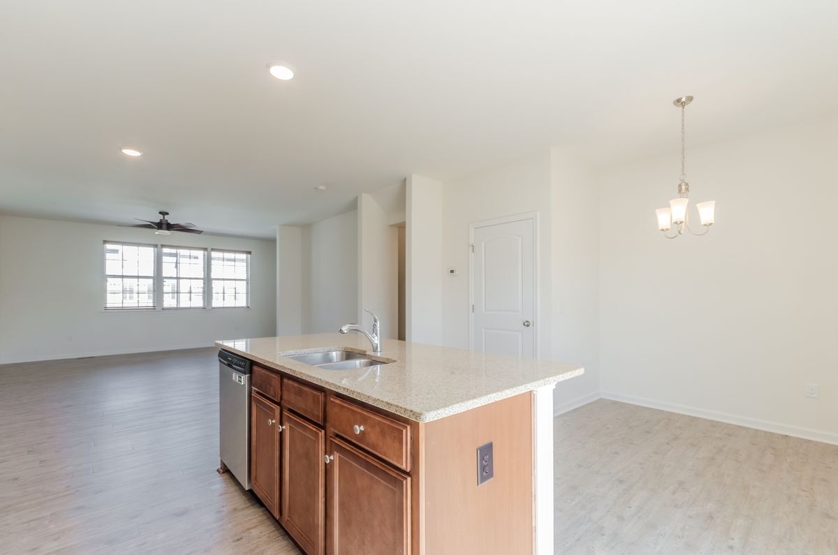 Building Photo - 172 Drexel Ct