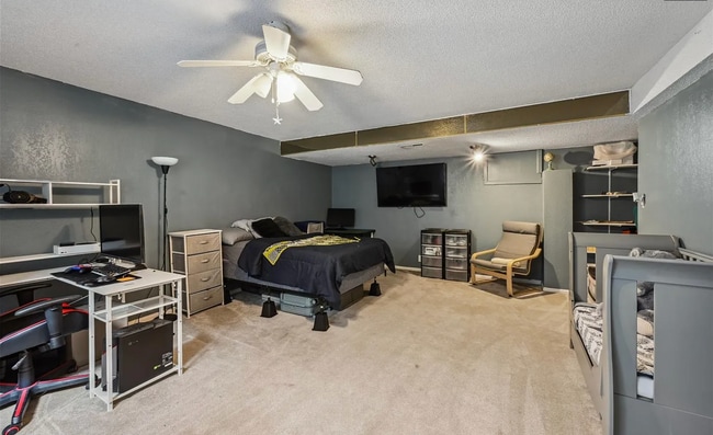 Building Photo - 646 S Joplin St