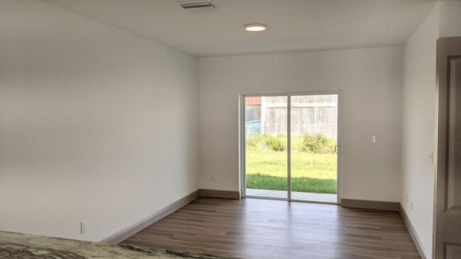 Building Photo - 733 Lucaya Dr