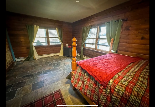 Building Photo - 27 Ann St