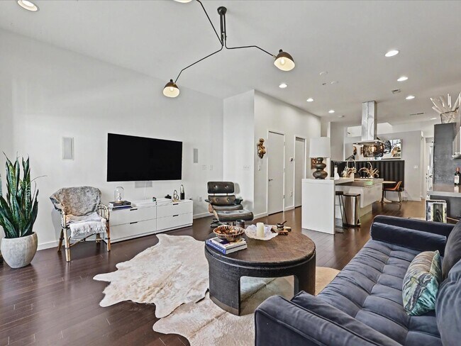 Building Photo - 341 Viburnum Way Ct