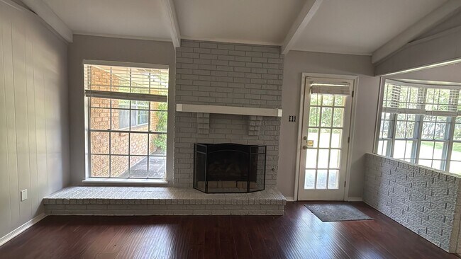 Building Photo - 1548 Ramberlyn Way