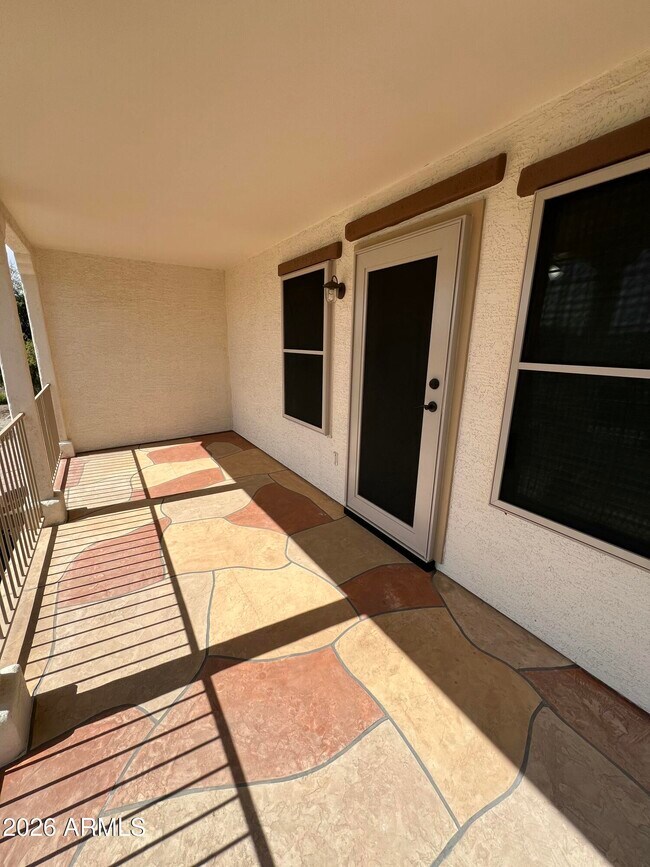 Building Photo - 2552 W St Catherine Ave