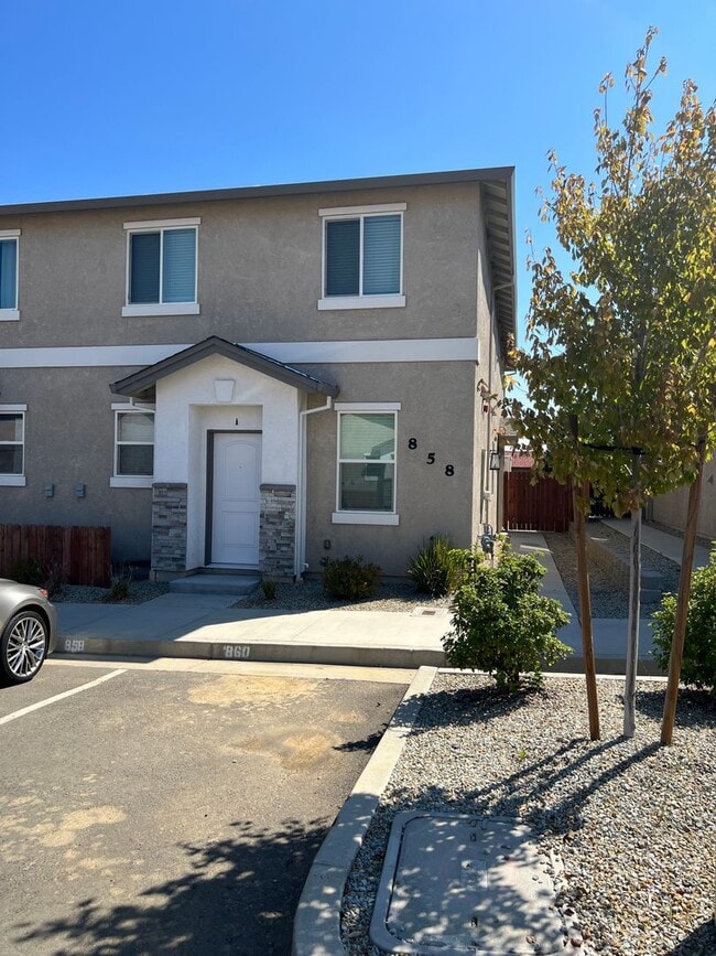 Building Photo - Park Pointe