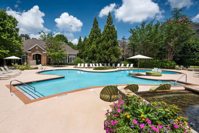 Building Photo - 3200 Gardner Dr