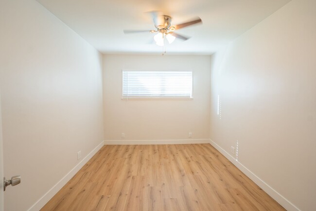 Building Photo - Spacious 1 Bedroom in Torrance with Washer...