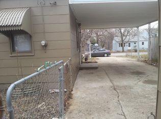 Building Photo - 3112 S Vermont Ave