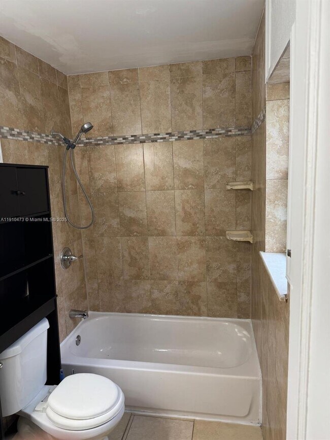 Building Photo - 1820 Funston St