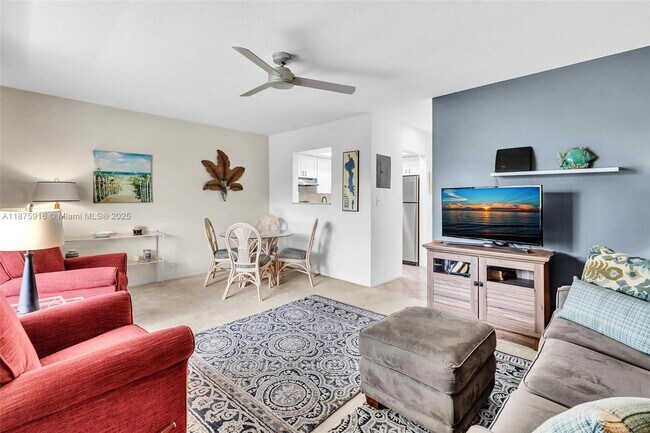 Building Photo - 2501 N Ocean Blvd