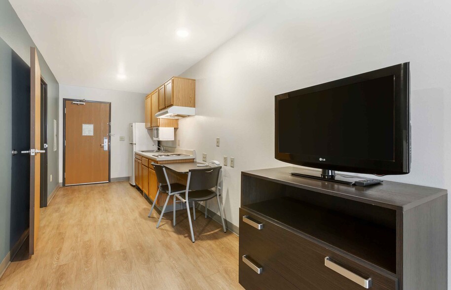 Building Photo - Furnished Studio-Phoenix - North