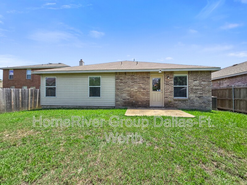 Building Photo - 4012 Country Ln