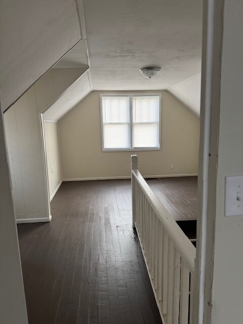 Building Photo - 224 Elmwood Dr