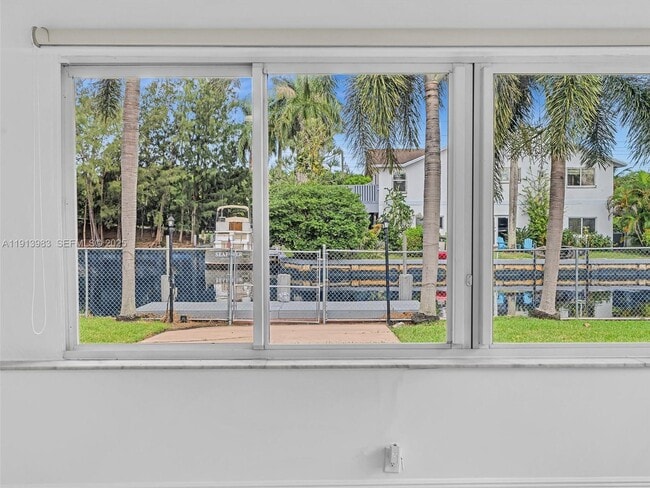 Building Photo - 4500 SW 42nd Terrace