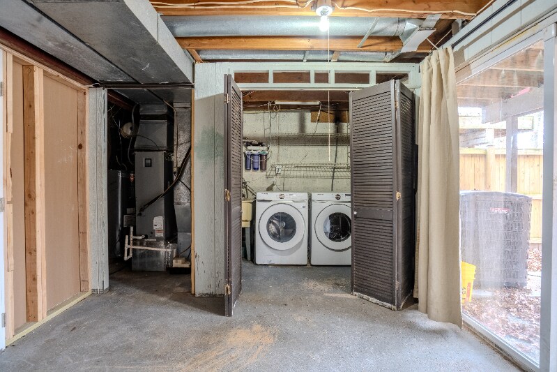 Building Photo - 8505 Castlemill Cir