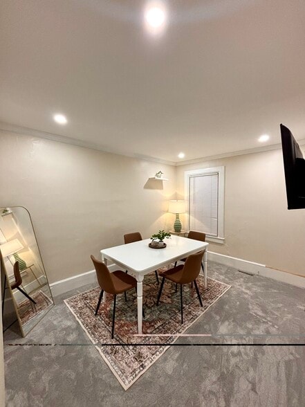 Dining Area - 130 Woodlawn Ave