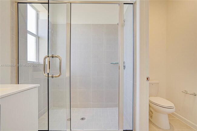 Building Photo - 2642 SE 24th St