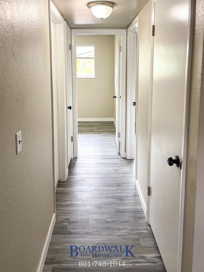 Building Photo - Amazing 2 bed 1 bath apartment in SLC