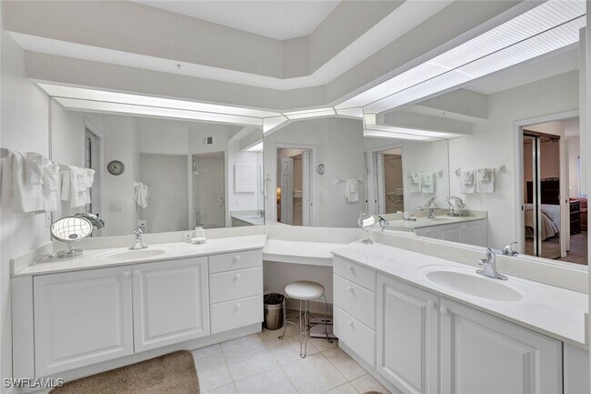 Building Photo - 6883 Redbay Park Rd