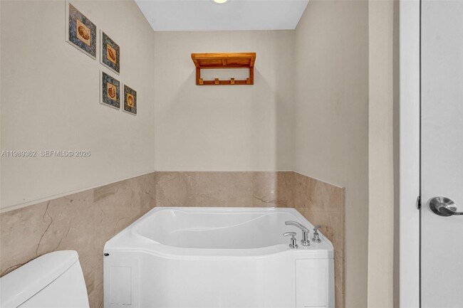 Building Photo - 1945 S Ocean Dr