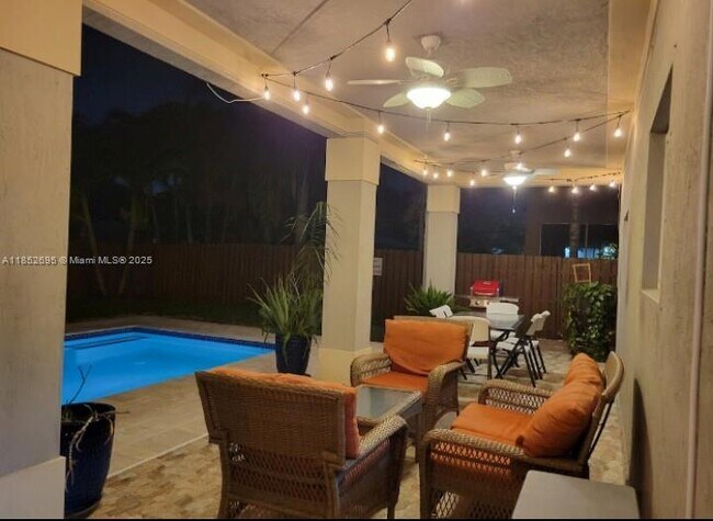 Building Photo - 15661 SW 177th Terrace