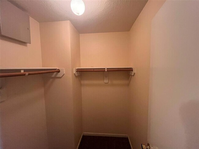Building Photo - 10906 Orchard Springs Dr