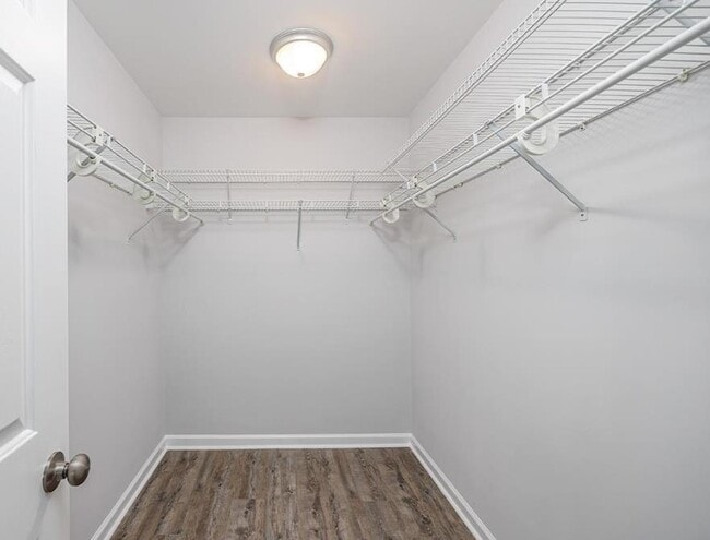 Building Photo - 4996 Southgate Pkwy