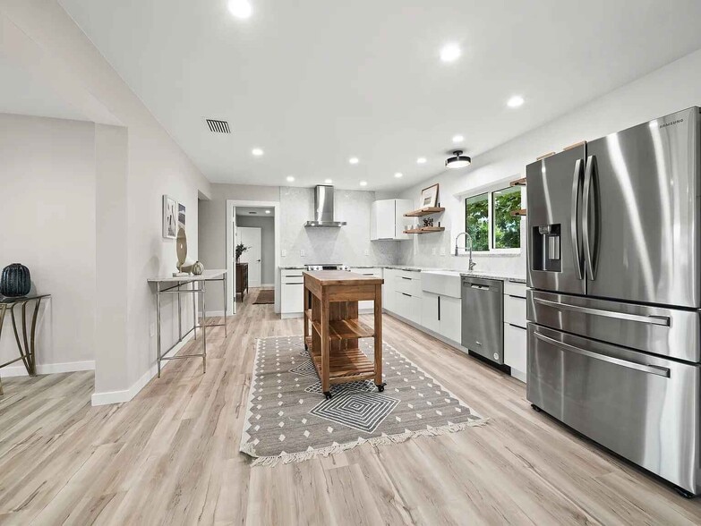 Kitchen from Bonus Room - 3142 Rose St