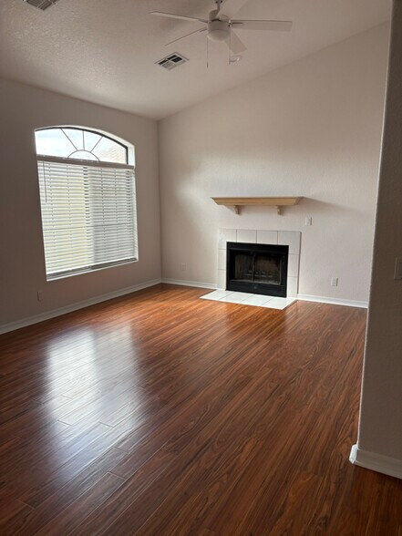 Building Photo - 2511 McCormick Blvd
