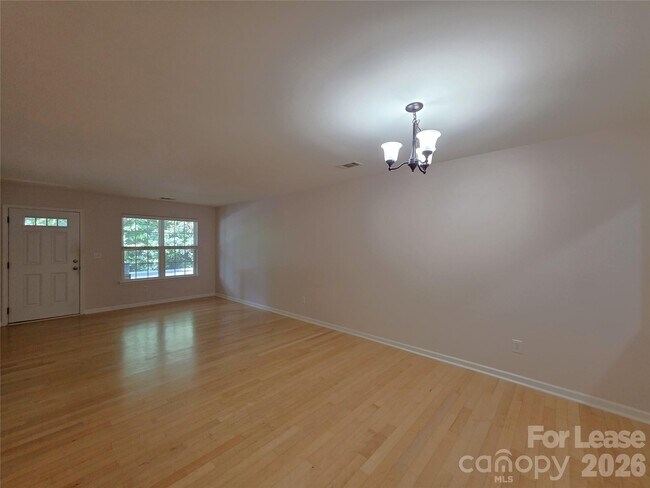 Building Photo - 360 Tidmarsh Ct NW