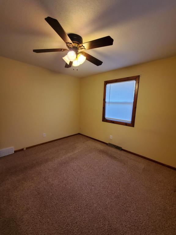 Building Photo - 10 Stevens Rd