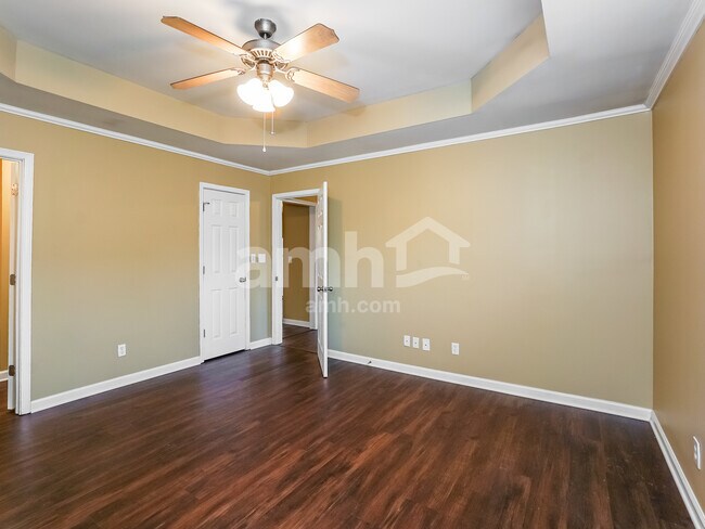 Building Photo - 1533 Cedar Springs Cir