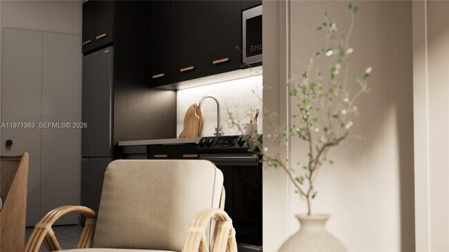 Building Photo - 221 SW 1st Ave