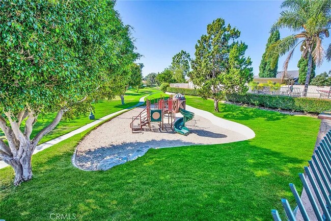 Building Photo - Rare Single Story Green Valley Home In Qui...