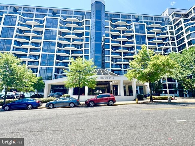 Building Photo - 1530 Key Blvd