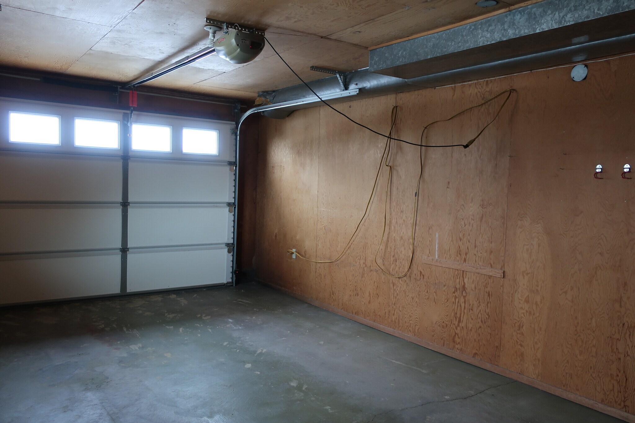 Building Photo - 1312 N Western Ave