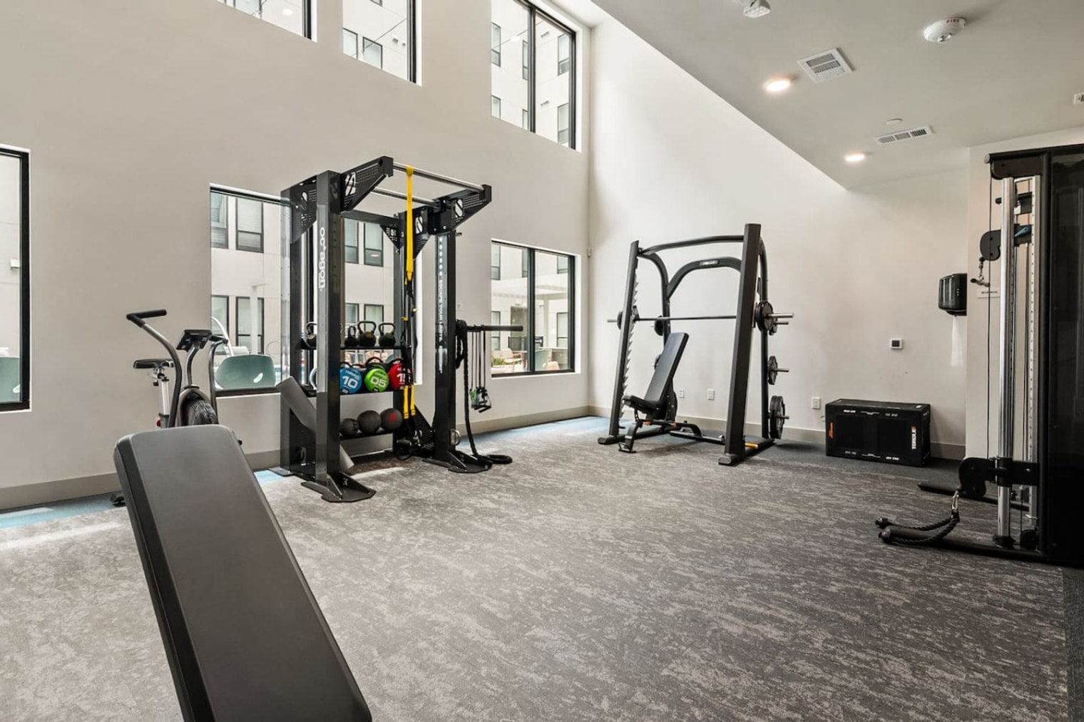 Building Photo - 701 Richmond Ave