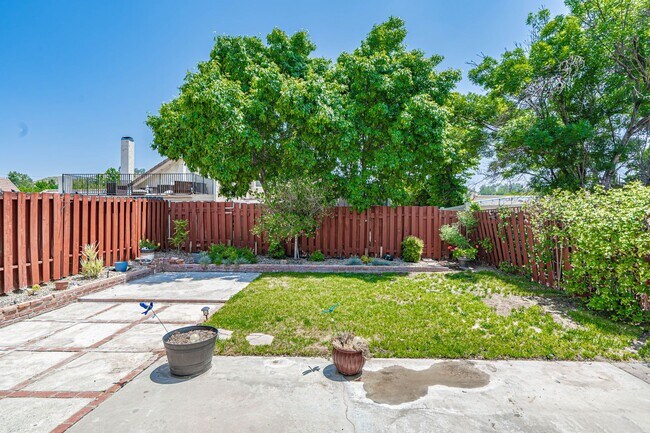 Building Photo - 27020 Rio Pecos Dr