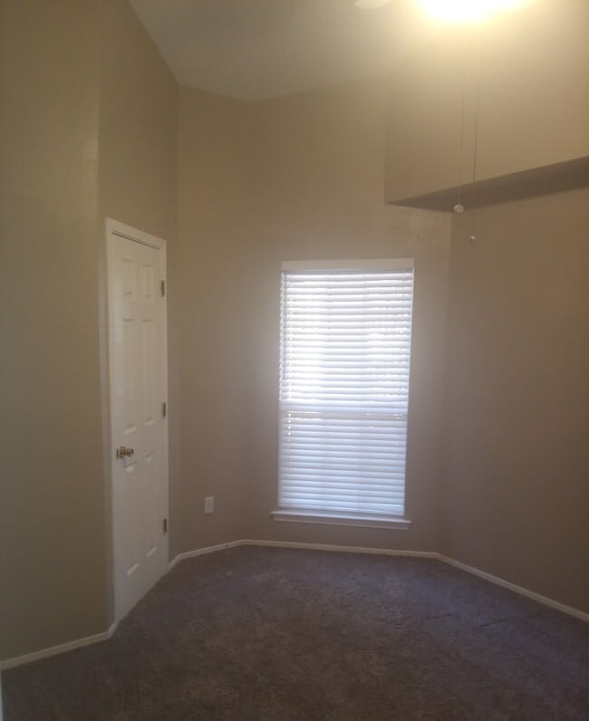 Building Photo - 12284 Amstater Cir