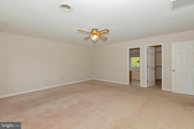 Building Photo - 180 Muirfield Ct