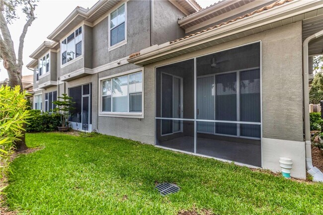 Building Photo - Gated Community Townhome 3br/2.5ba/2 Car G...