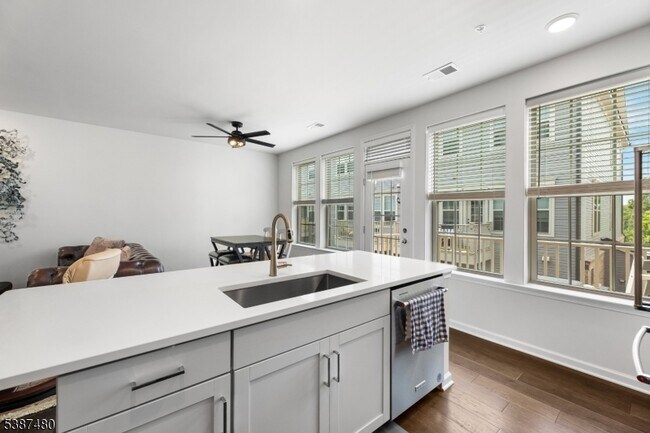 Building Photo - 89 Robeson St