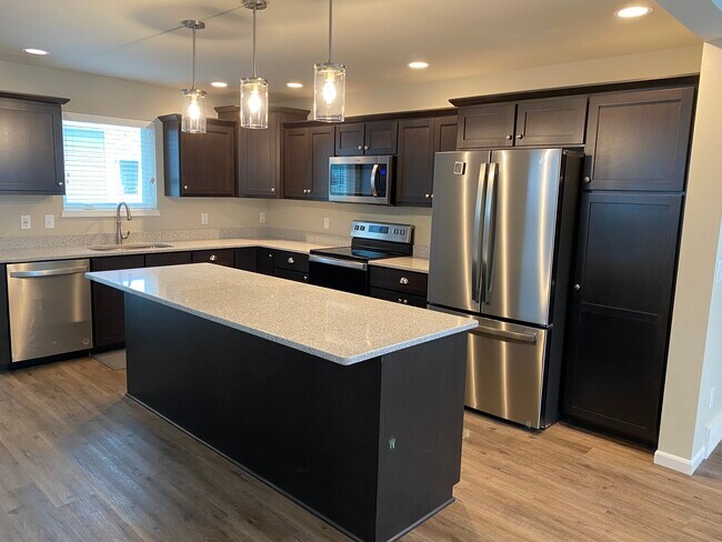 Building Photo - 604 Sugar Maple Ln