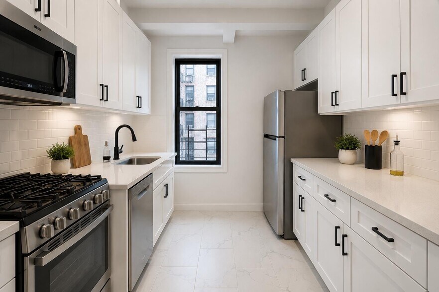 Building Photo - 308 W 104th St