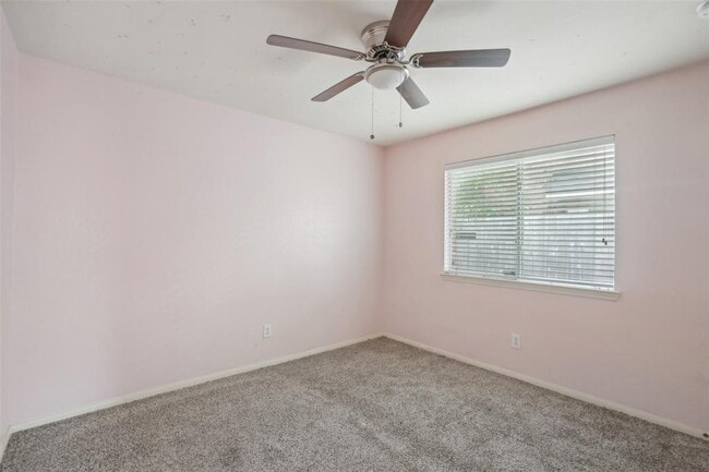 Building Photo - 16614 New Market Ln