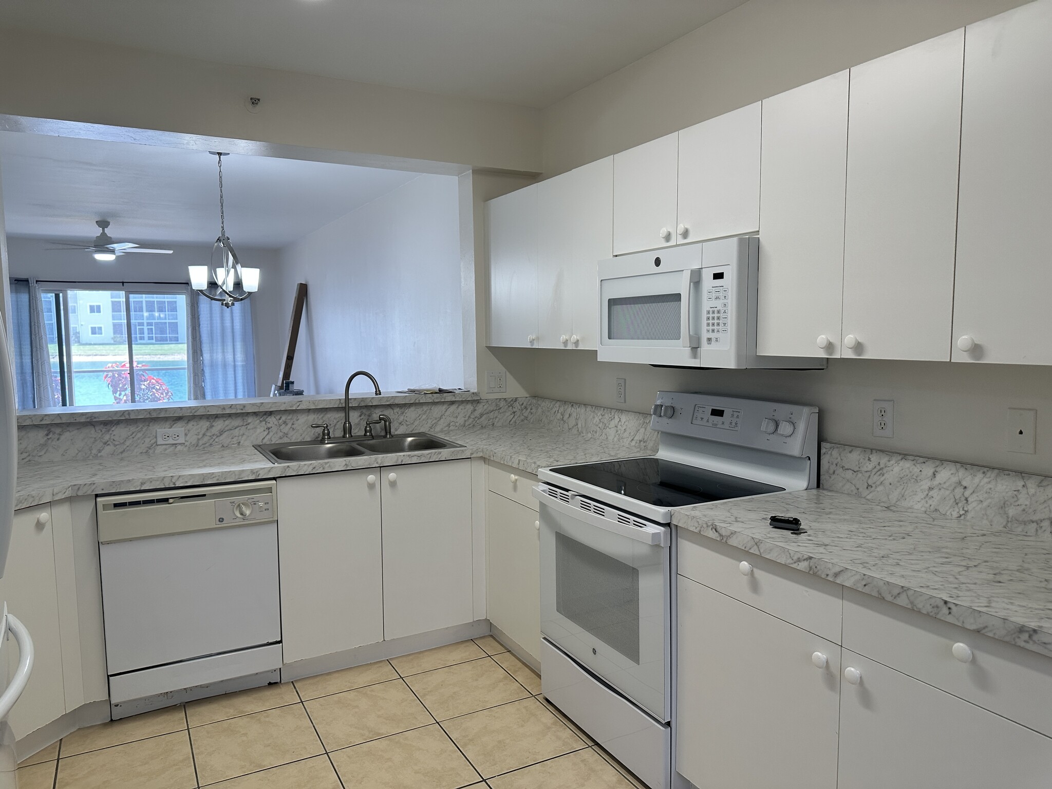 Building Photo - 7818 Great Heron Way