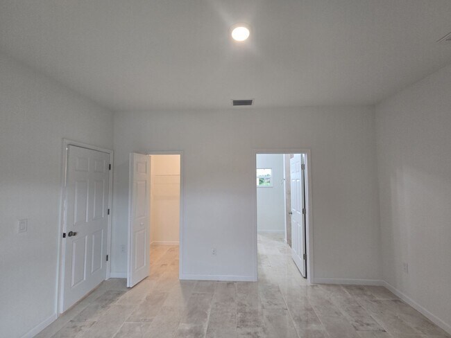 Building Photo - BRAND NEW 3/2/1 -SW LEHIGH ACRES FL