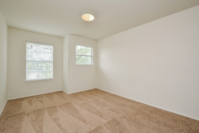 Building Photo - 18326 Thicket Grove Rd